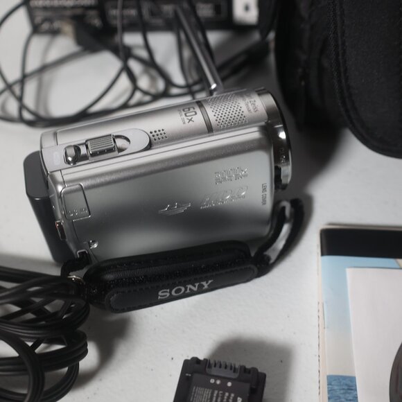 Sony Handycam DCR-SR68 Camcorder 60x Zoom *AS-IS/For Parts Only* - Picture 8 of 8